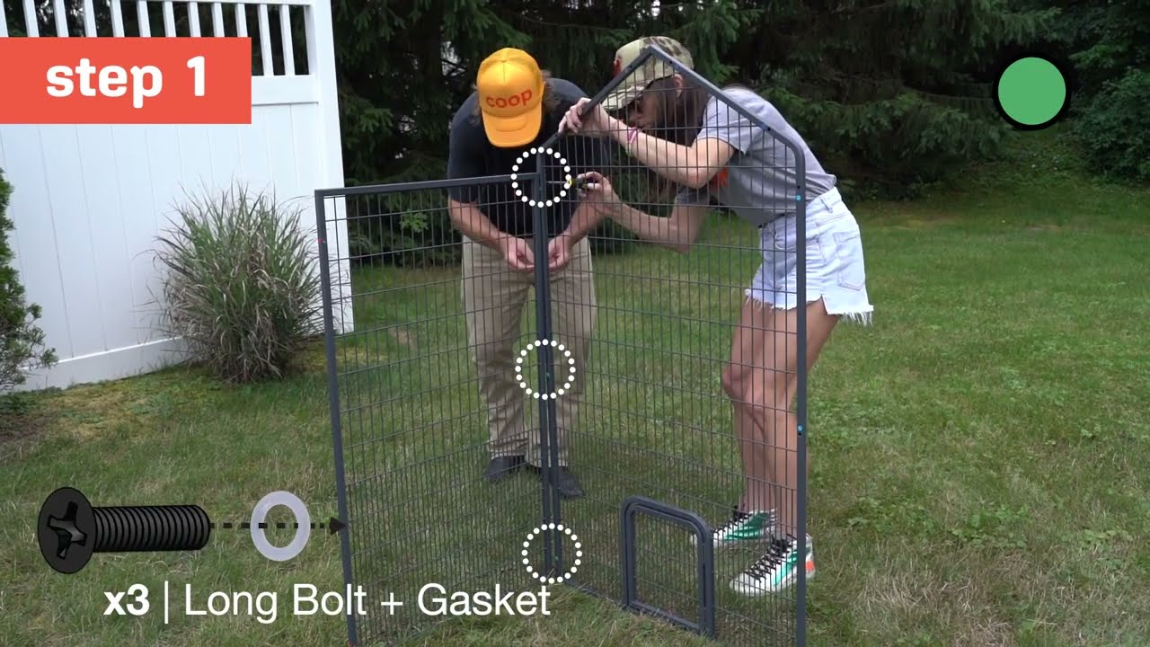 Step-by-step assembly of the Coop Chicken Run